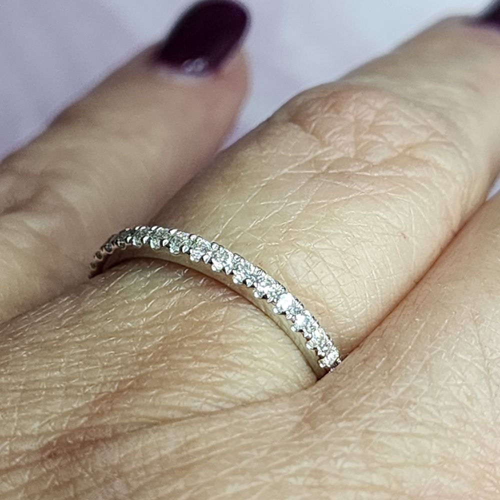 Jansme Moissanite and Sterling Wedding Band